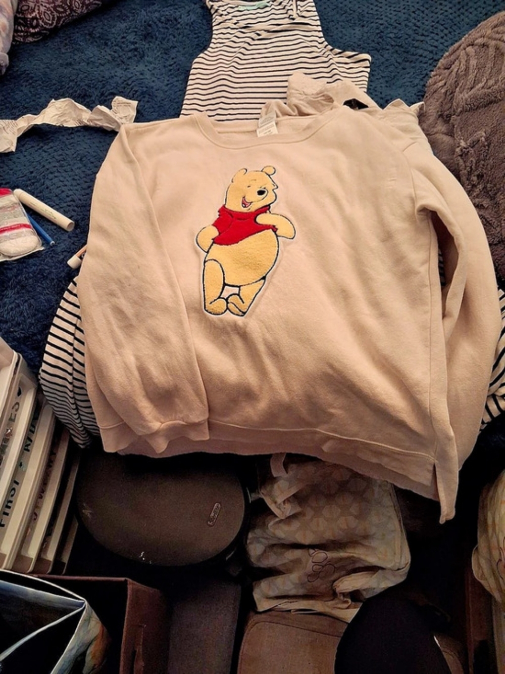 Disney Winnie the Pooh Graphic Sweatshirt Cream XL